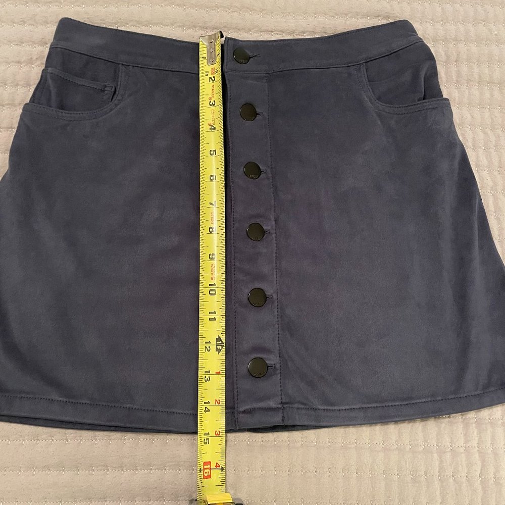 Express Women's Navy Blue Faux Suede Button Front High Waisted Mini Skirt Size 4 - Picture 7 of 7